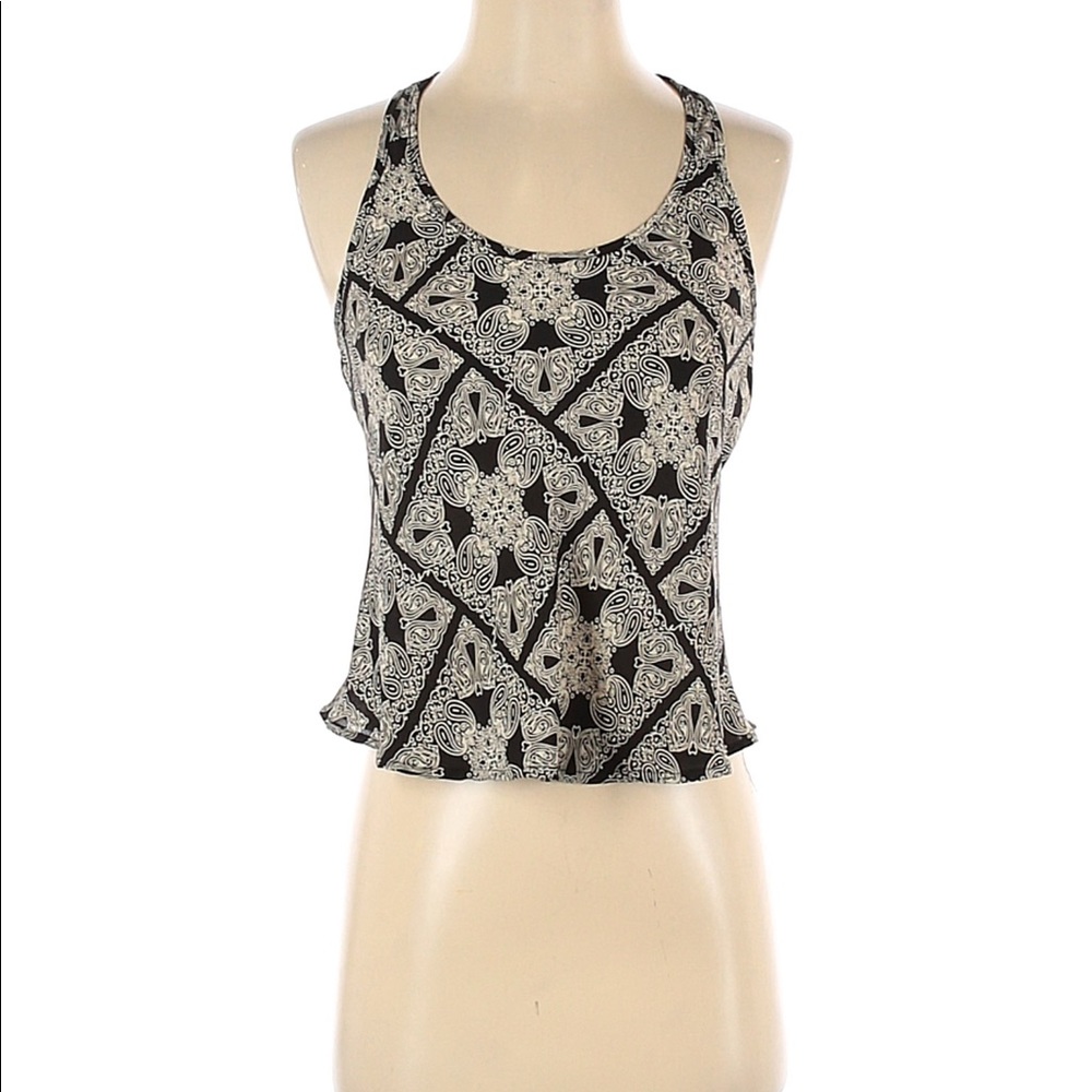 Soprano Black‎ and White Sleeveless Blouse Size Large